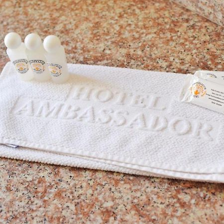 Hotel Ambassador كويتو المظهر الخارجي الصورة