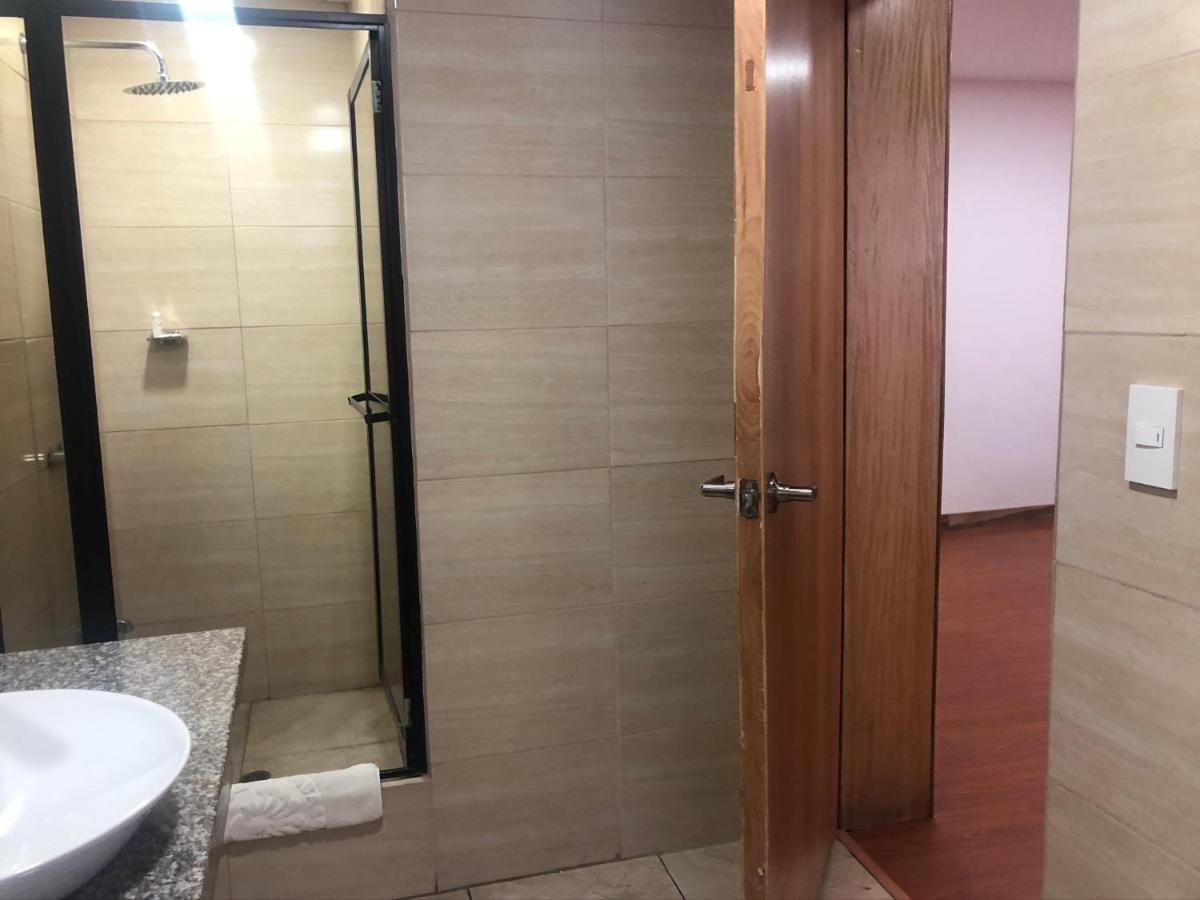 Hotel Ambassador كويتو المظهر الخارجي الصورة