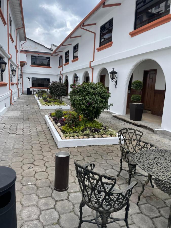 Hotel Ambassador كويتو المظهر الخارجي الصورة