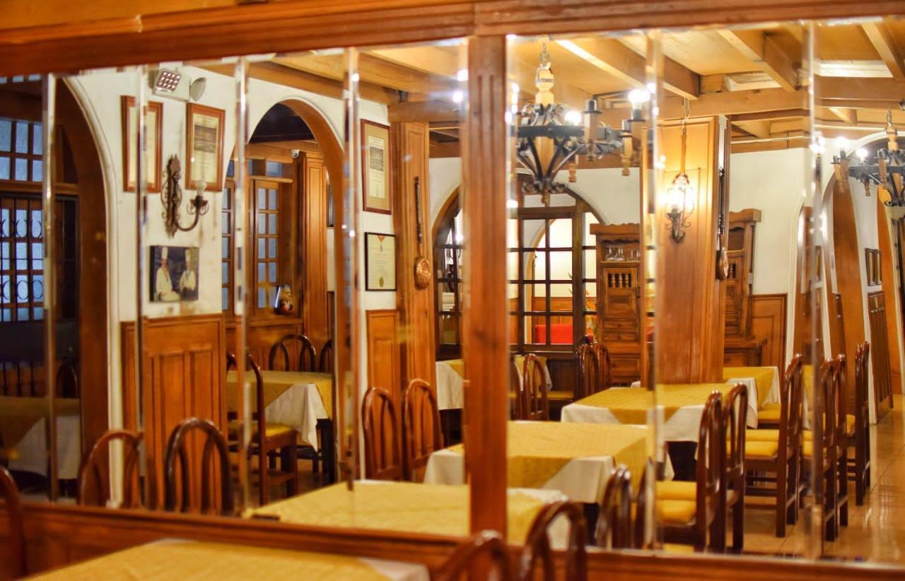 Hotel Ambassador كويتو المظهر الخارجي الصورة
