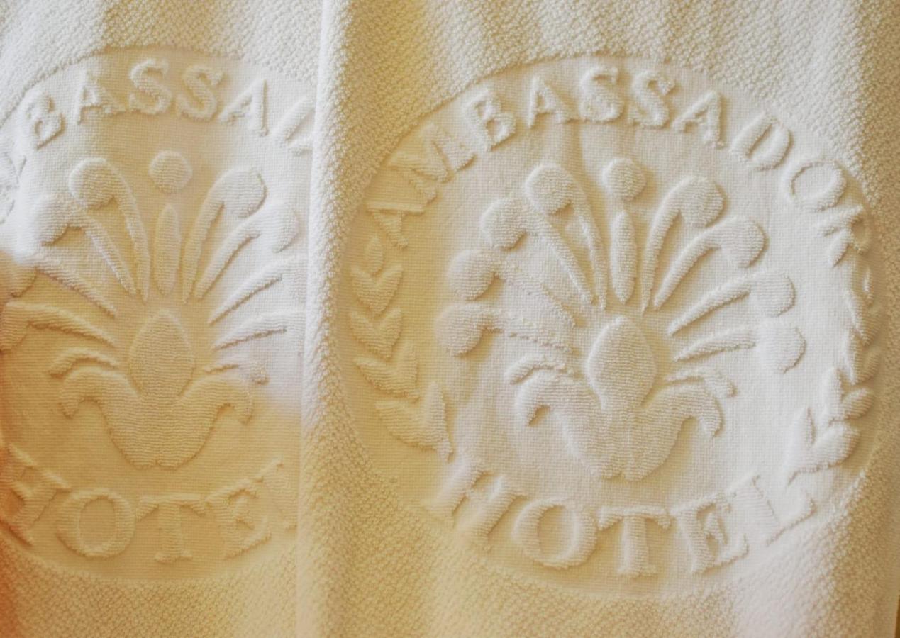 Hotel Ambassador كويتو المظهر الخارجي الصورة