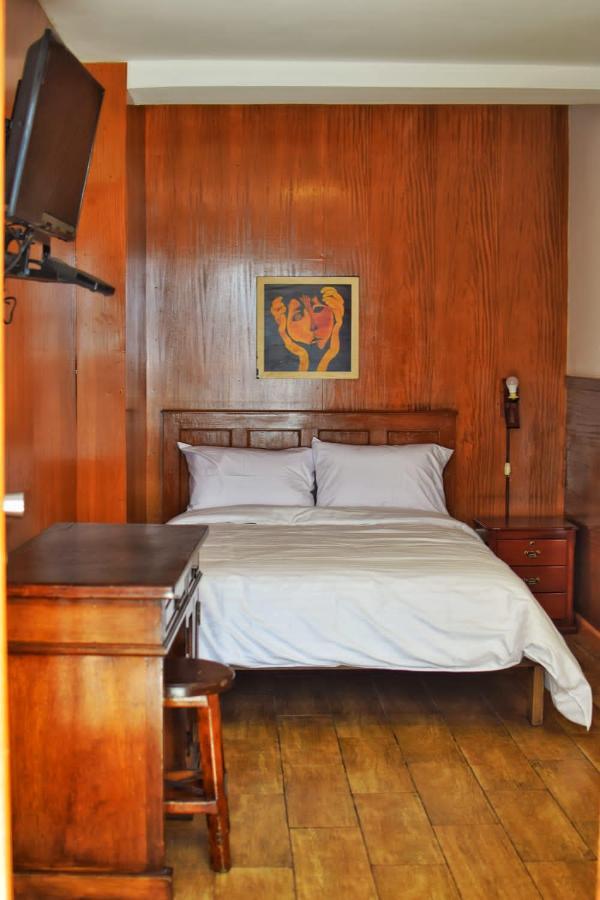 Hotel Ambassador كويتو المظهر الخارجي الصورة