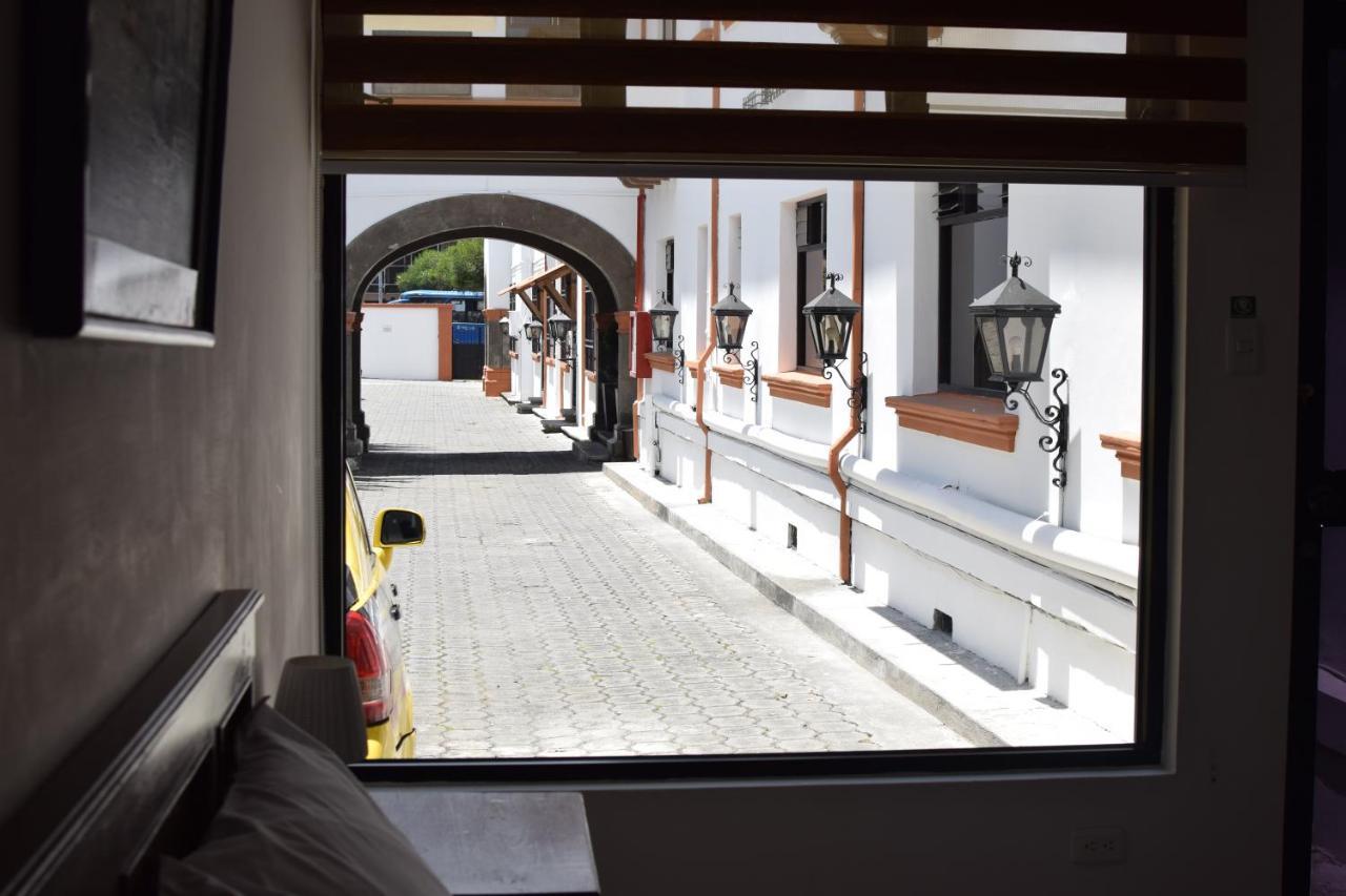 Hotel Ambassador كويتو المظهر الخارجي الصورة